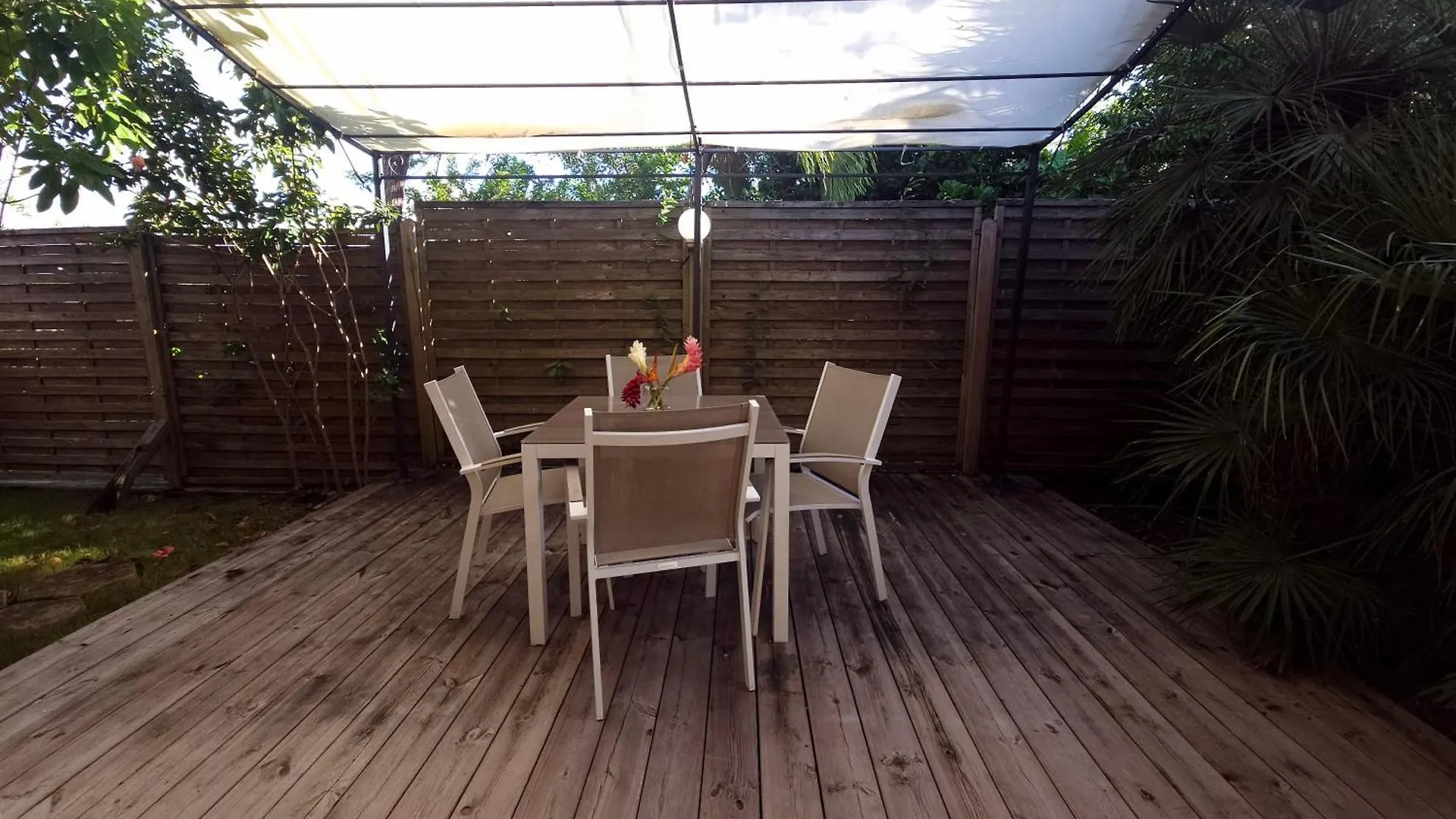 Holiday home Les Jardins De Lakoule - Villa Orchidee -100M De La Plage Saint-Francois